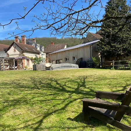 Pool House-L'Hirondelle De Sermizelles- Grand Jardin, Calme Et Nature Aux Portes Du Morvan Exterior foto