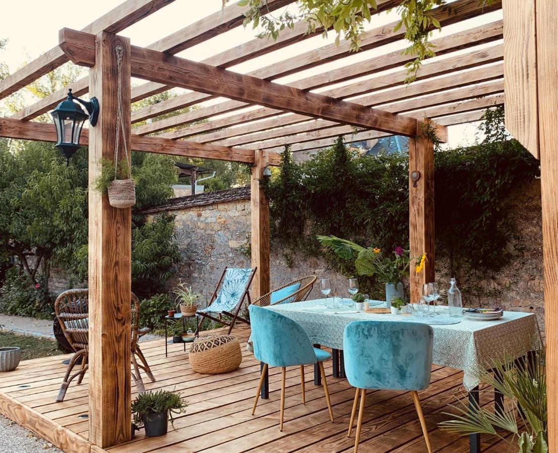 Pool House-L'Hirondelle De Sermizelles- Grand Jardin, Calme Et Nature Aux Portes Du Morvan Exterior foto