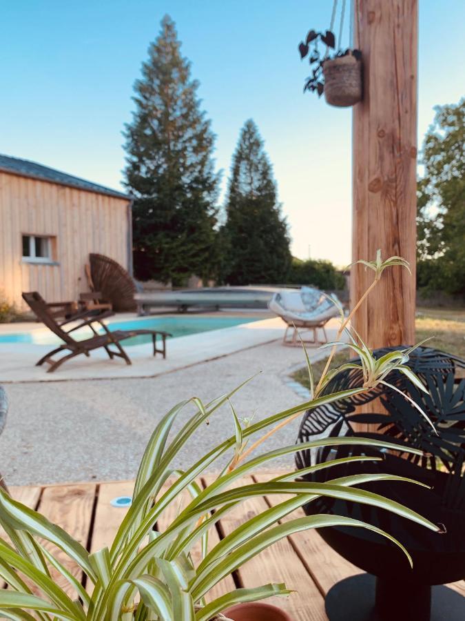 Pool House-L'Hirondelle De Sermizelles- Grand Jardin, Calme Et Nature Aux Portes Du Morvan Exterior foto