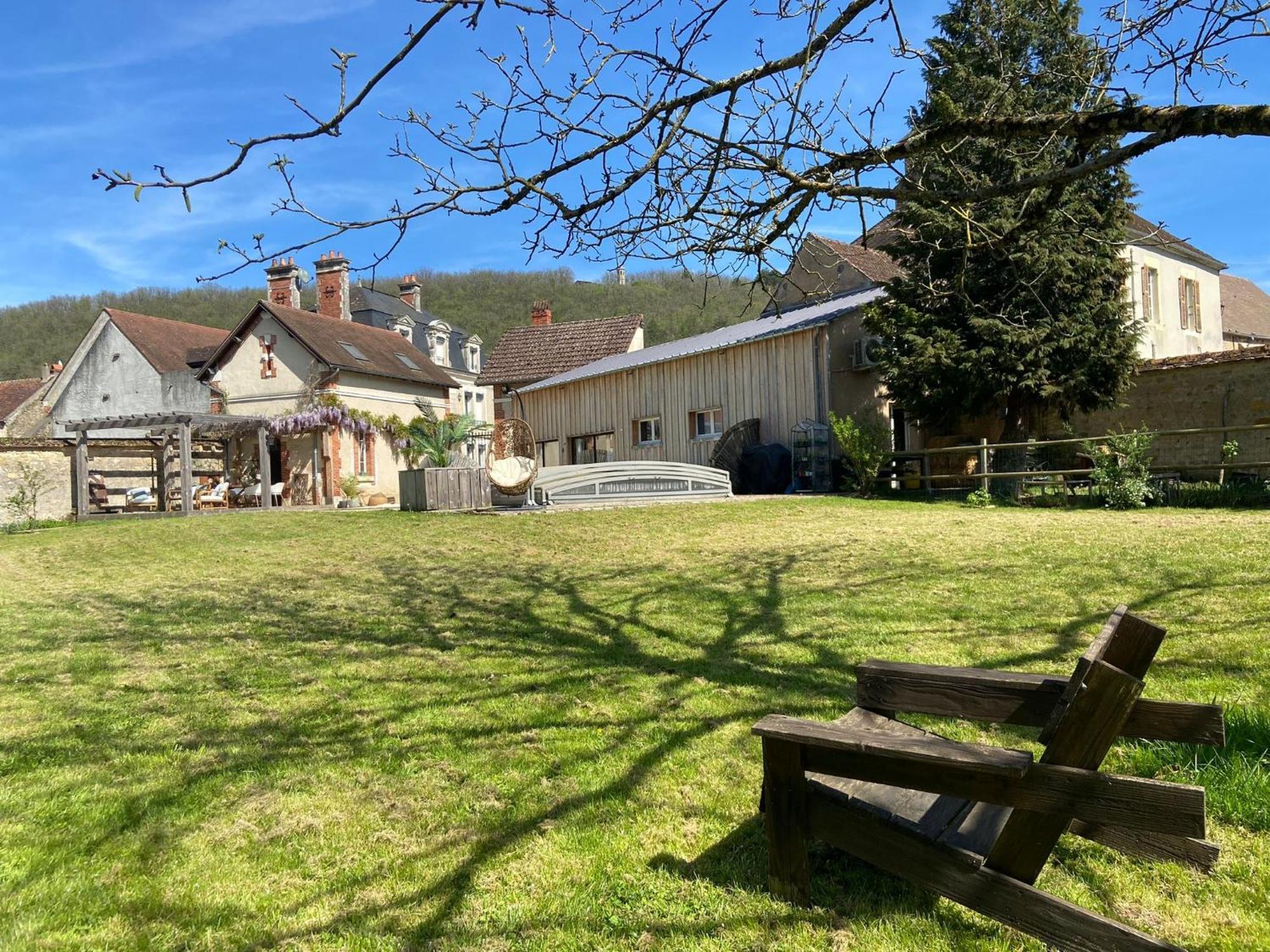 Pool House-L'Hirondelle De Sermizelles- Grand Jardin, Calme Et Nature Aux Portes Du Morvan Exterior foto